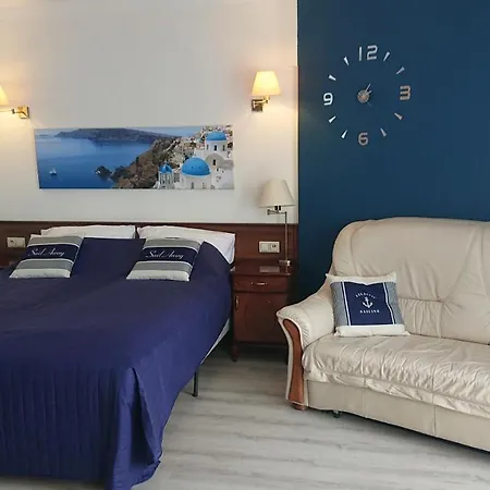 Santorini Kasprowicza 12a 440 קולובז'ג